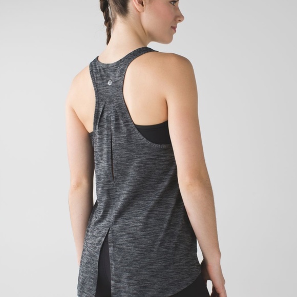 Lululemon Salute the Sun Tank - Color: Heathered Black, Size: 6 - Picture 4 of 12